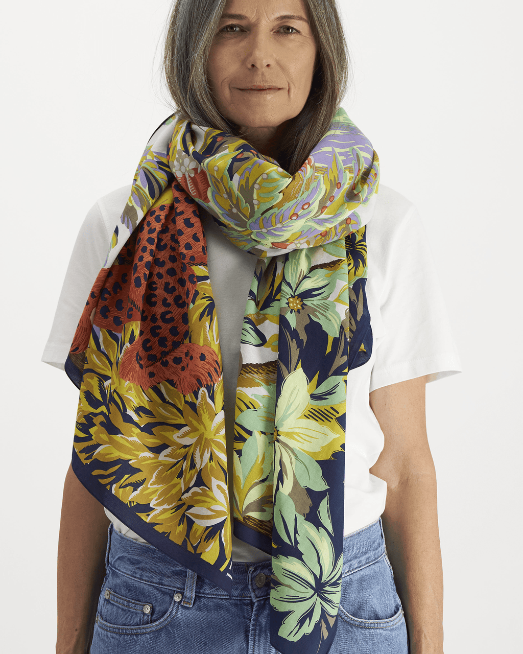 Scarf 100 Chatou in white