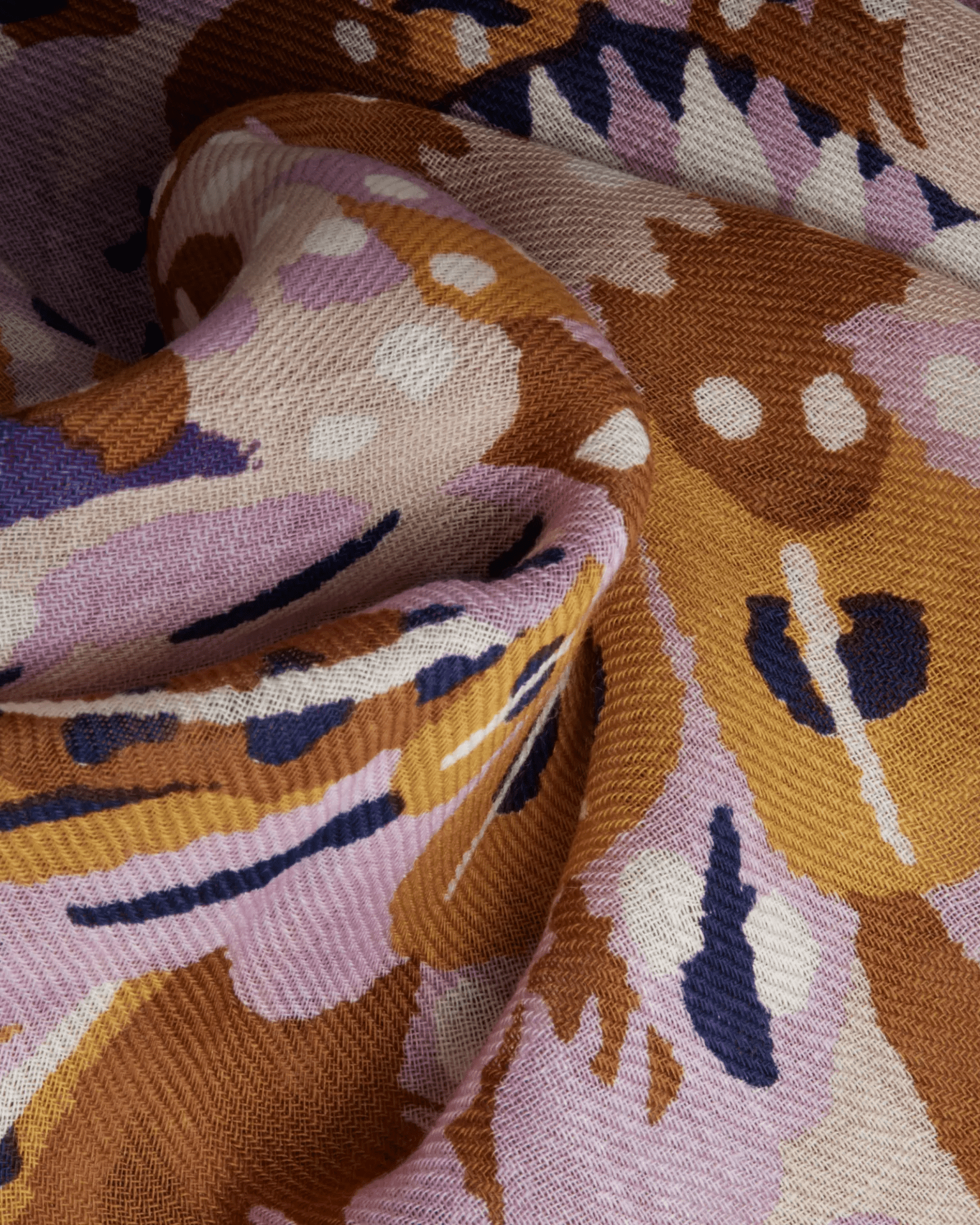 Scarf / Etole 100 Hulule in Purple