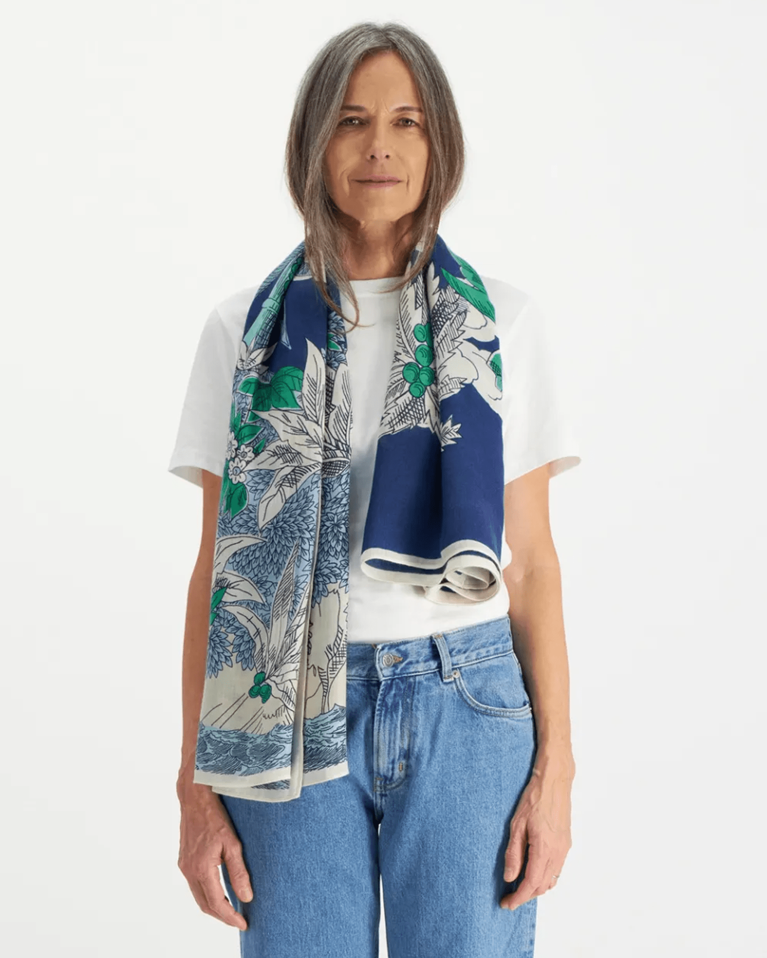 Square 130 Robinson in Navy