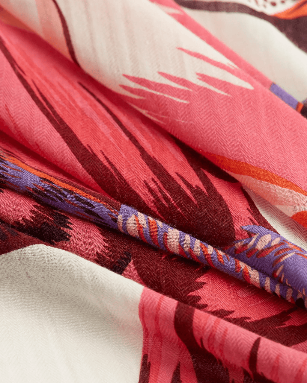 Square 130 Toucan in Red