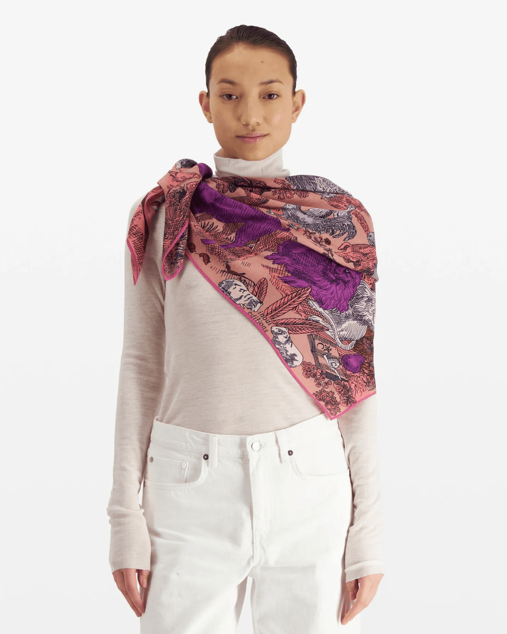 Square / Carre 100 Reve in Fuchsia