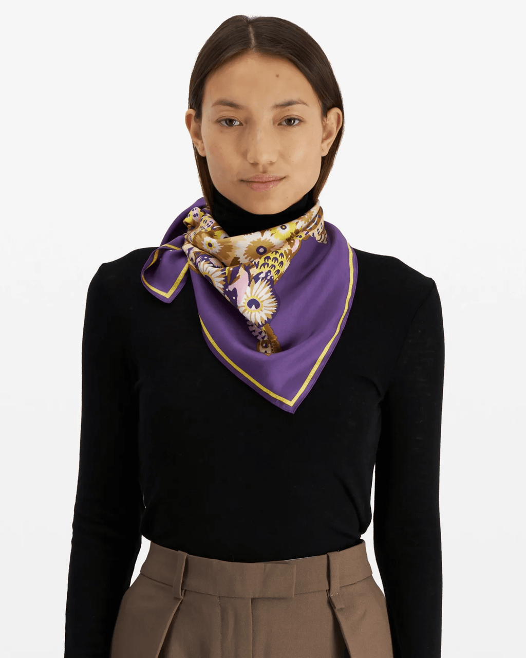 Square / Carre 65 Hulule in Purple