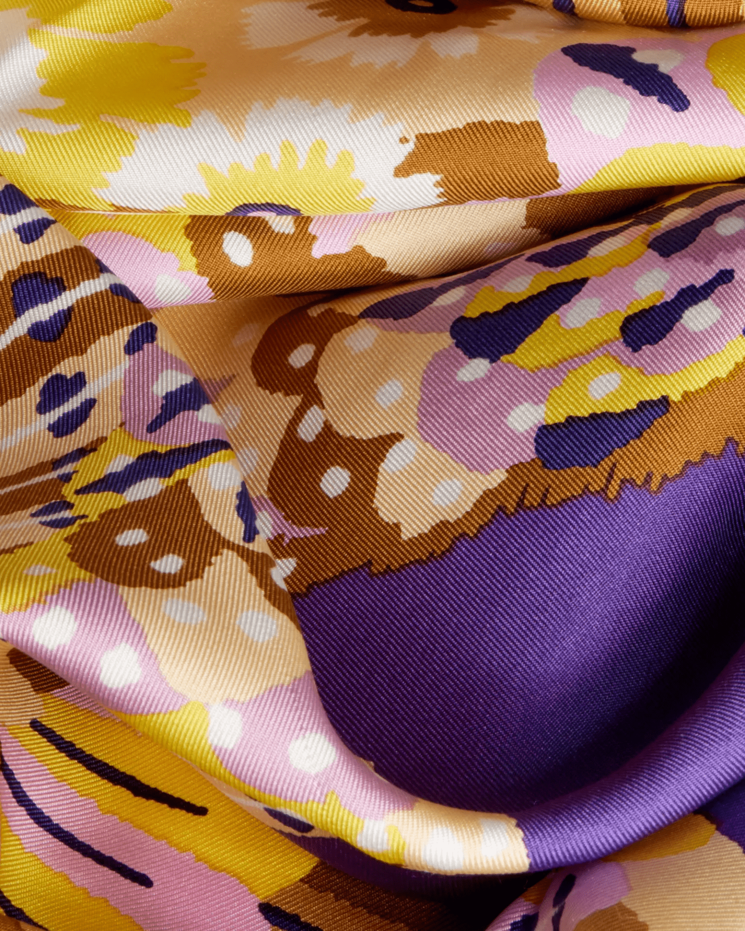 Square / Carre 65 Hulule in Purple