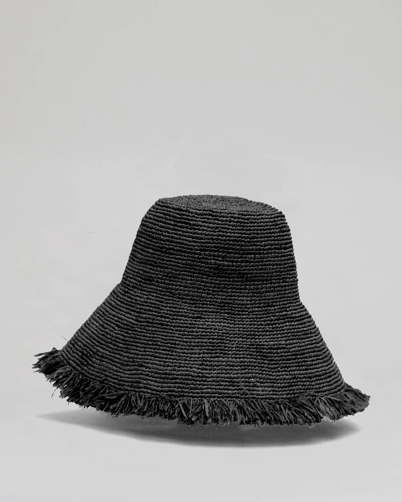 Noa France in Noir