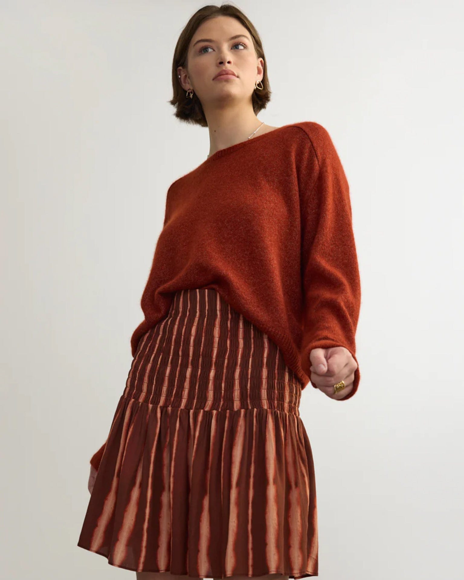 Crew Neck Roll Sleeve Pullover in Garnet