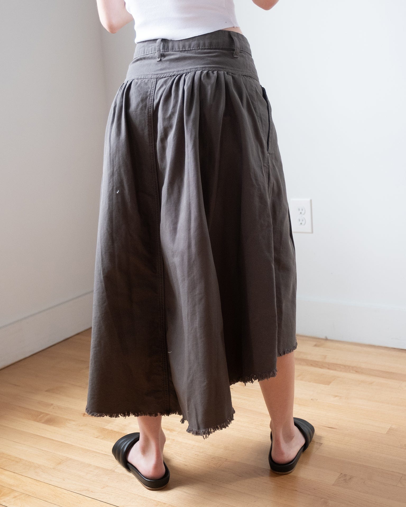 Dazed Skirt in Mill Green