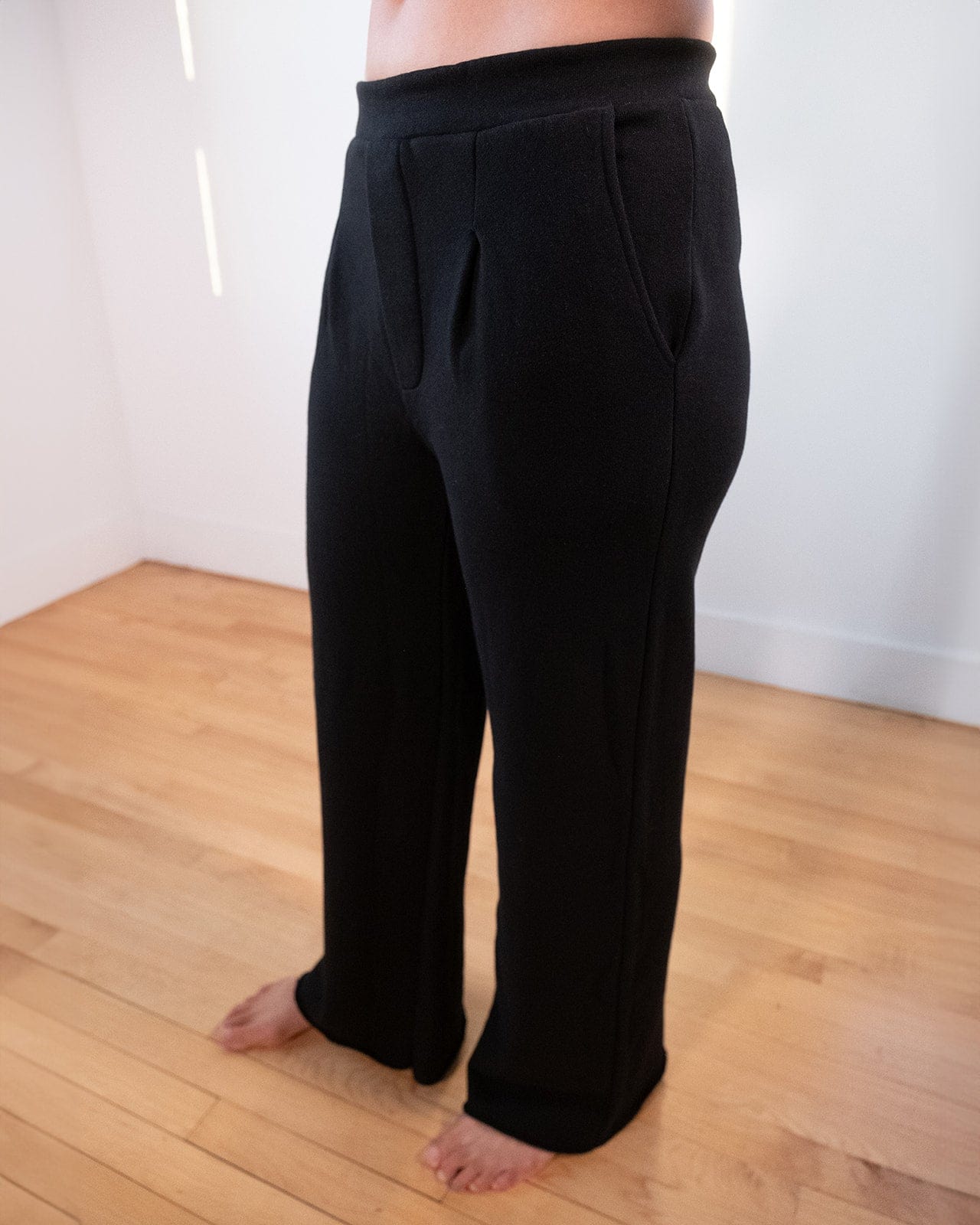 Louis Pleated Pants in Black