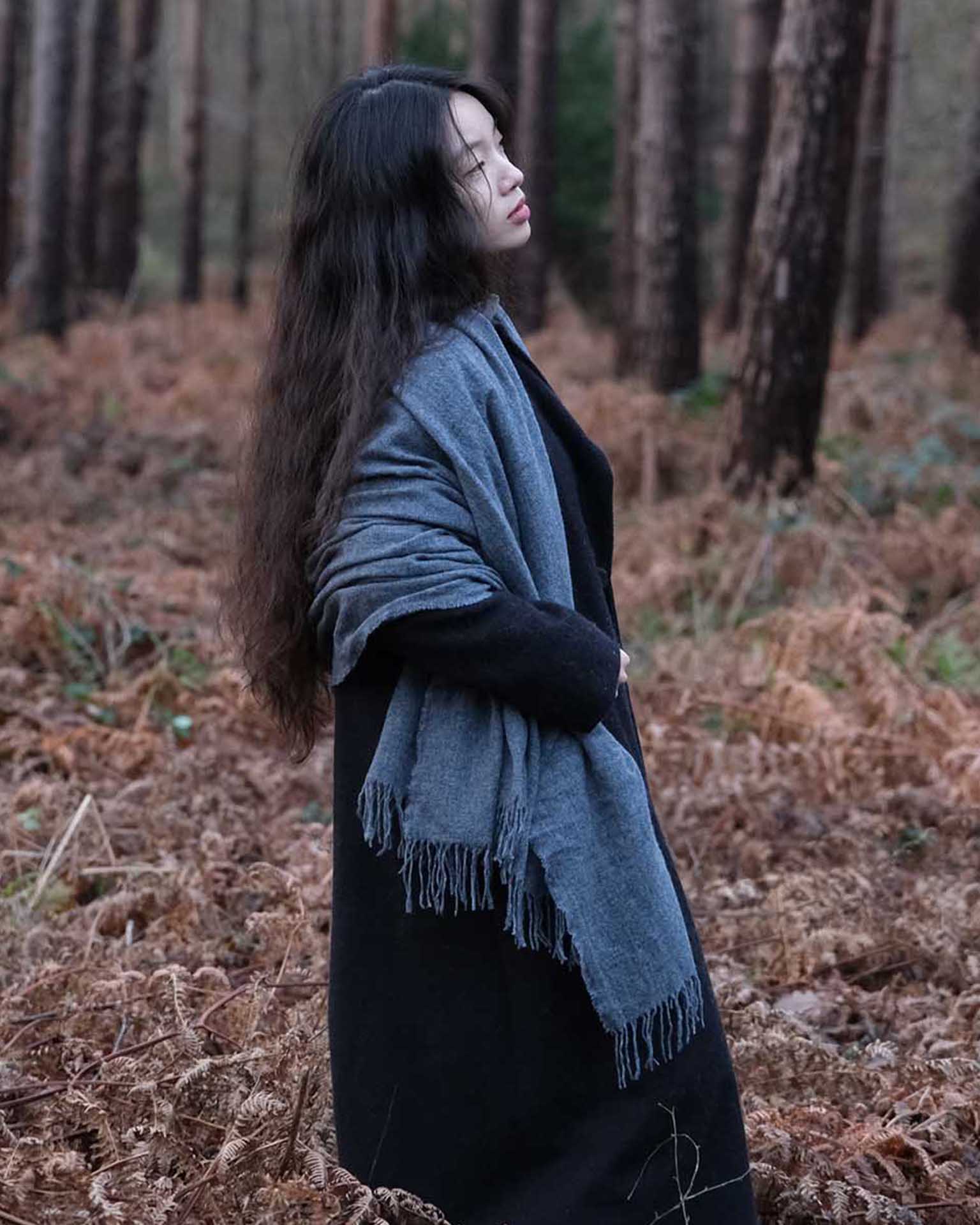 Cashmere Wrap in Dark Grey