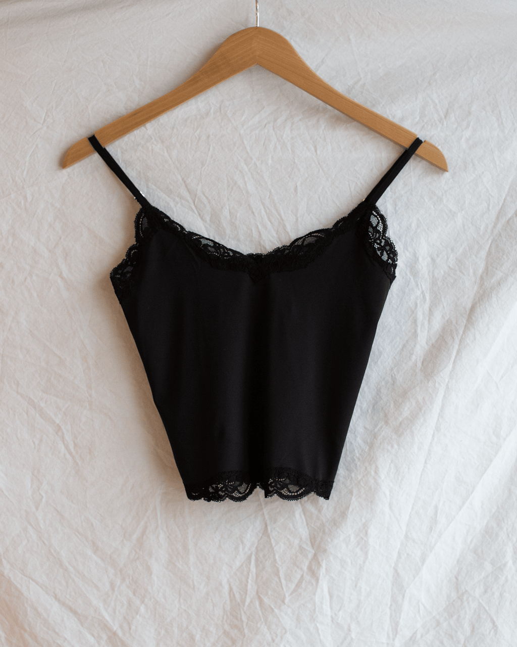 Del w/ Lace Cropped Cami in Black