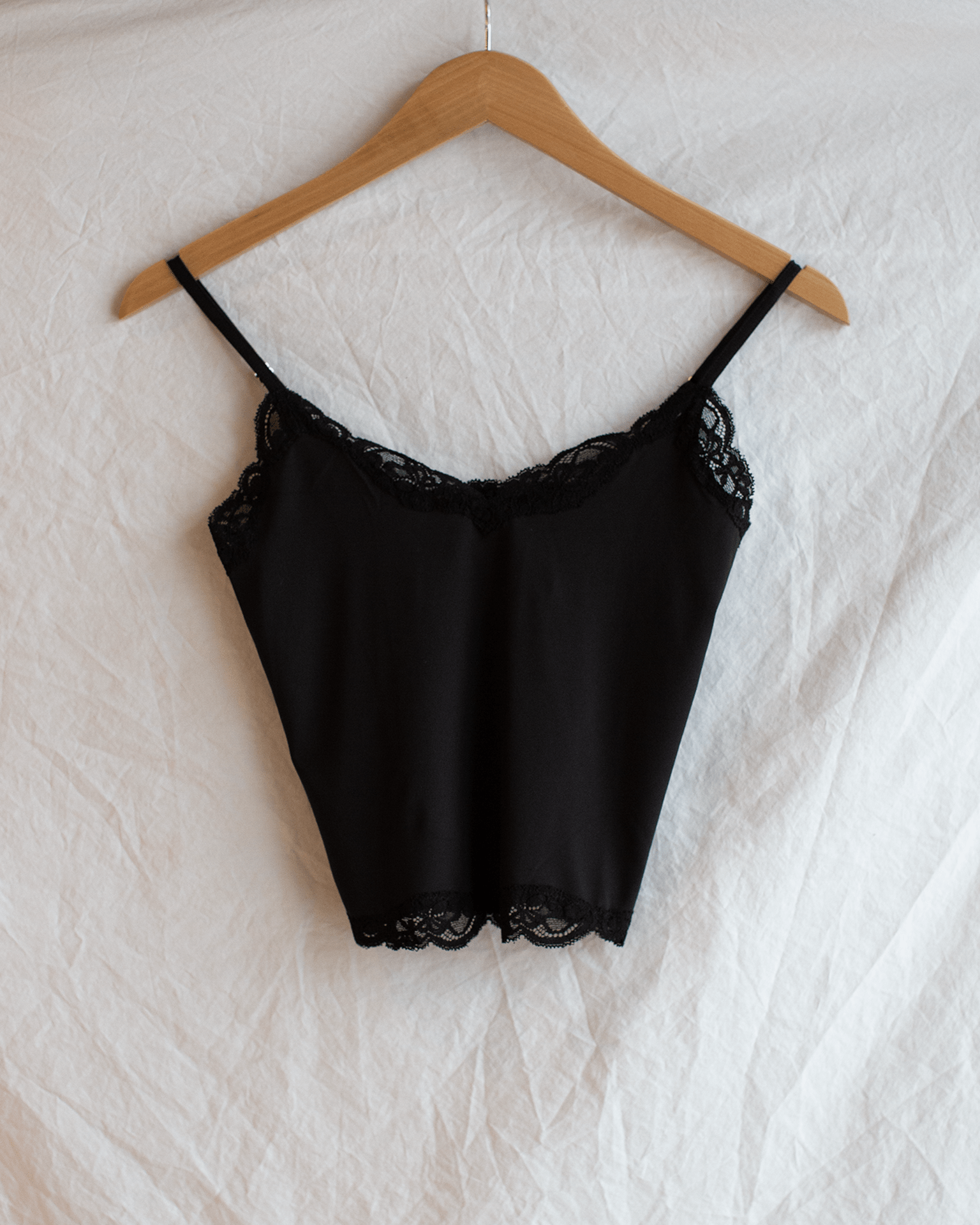 Del w/ Lace Cropped Cami in Black