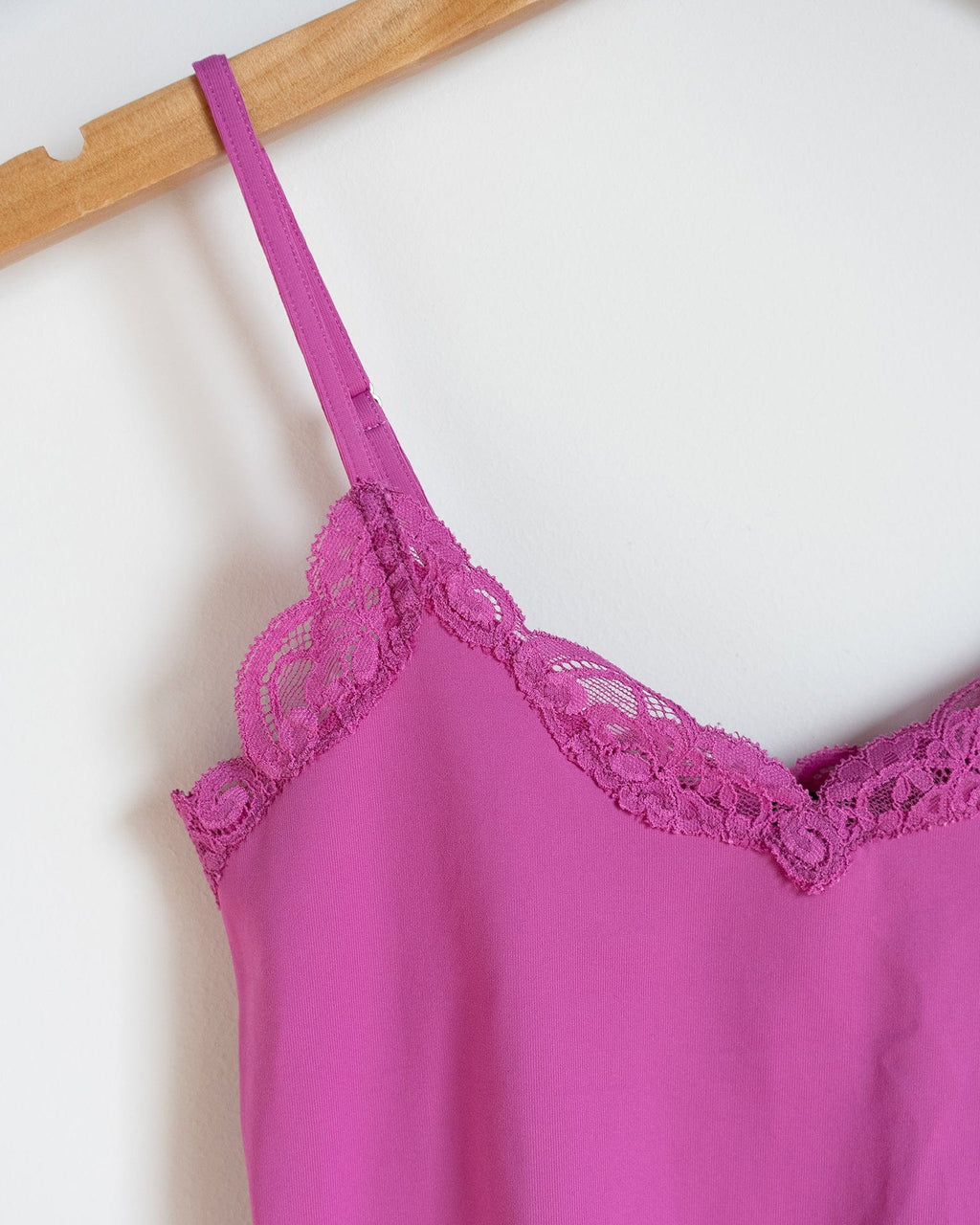 Del w/ Lace Cropped Cami in Wild Rose