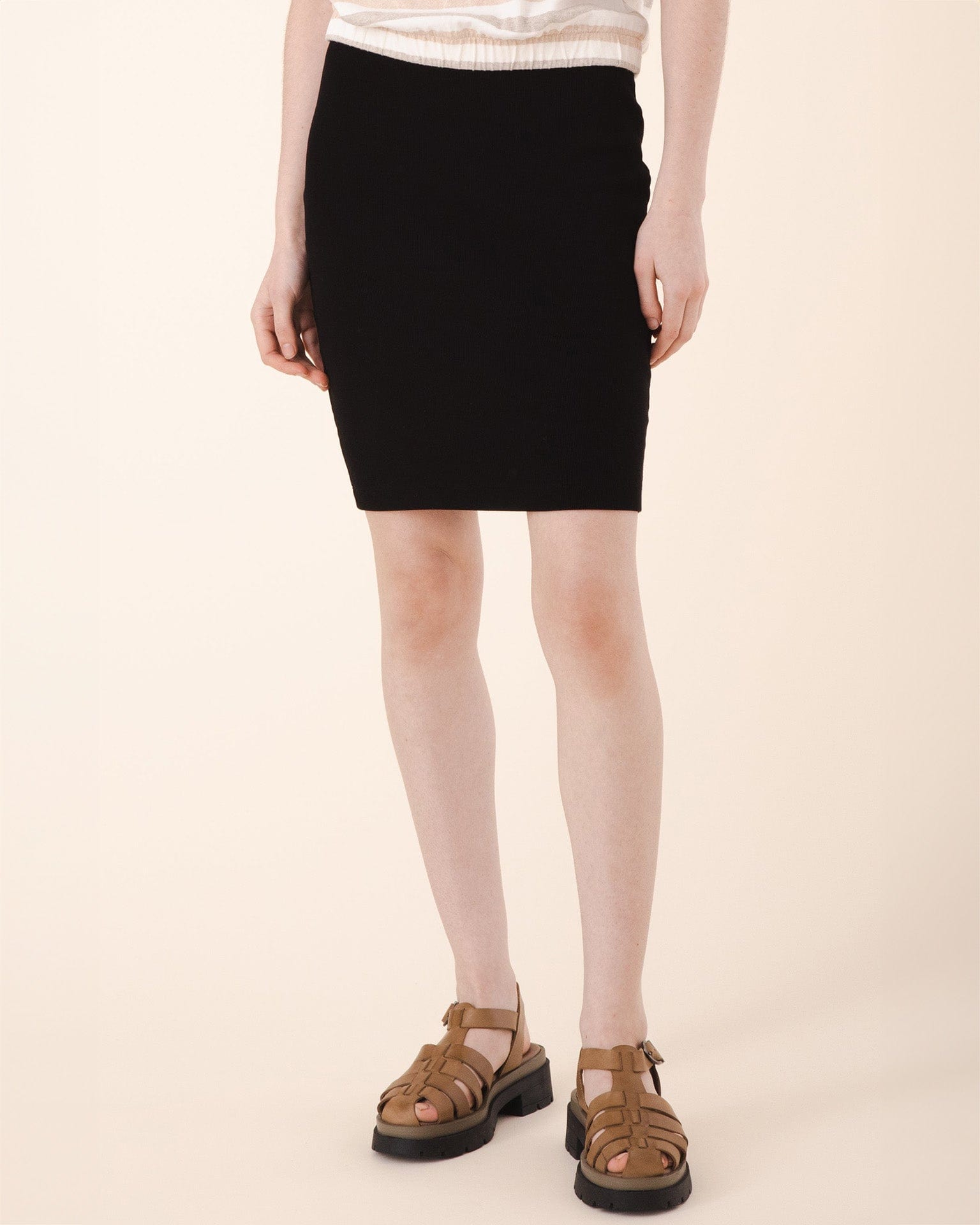 Trim Skirt in Black