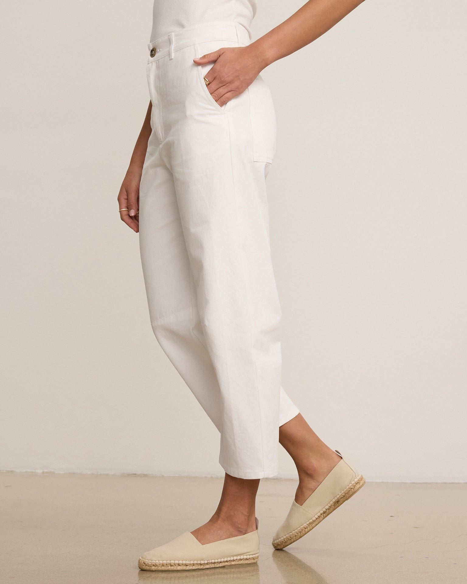 Alexis Barrel Leg Pant in White
