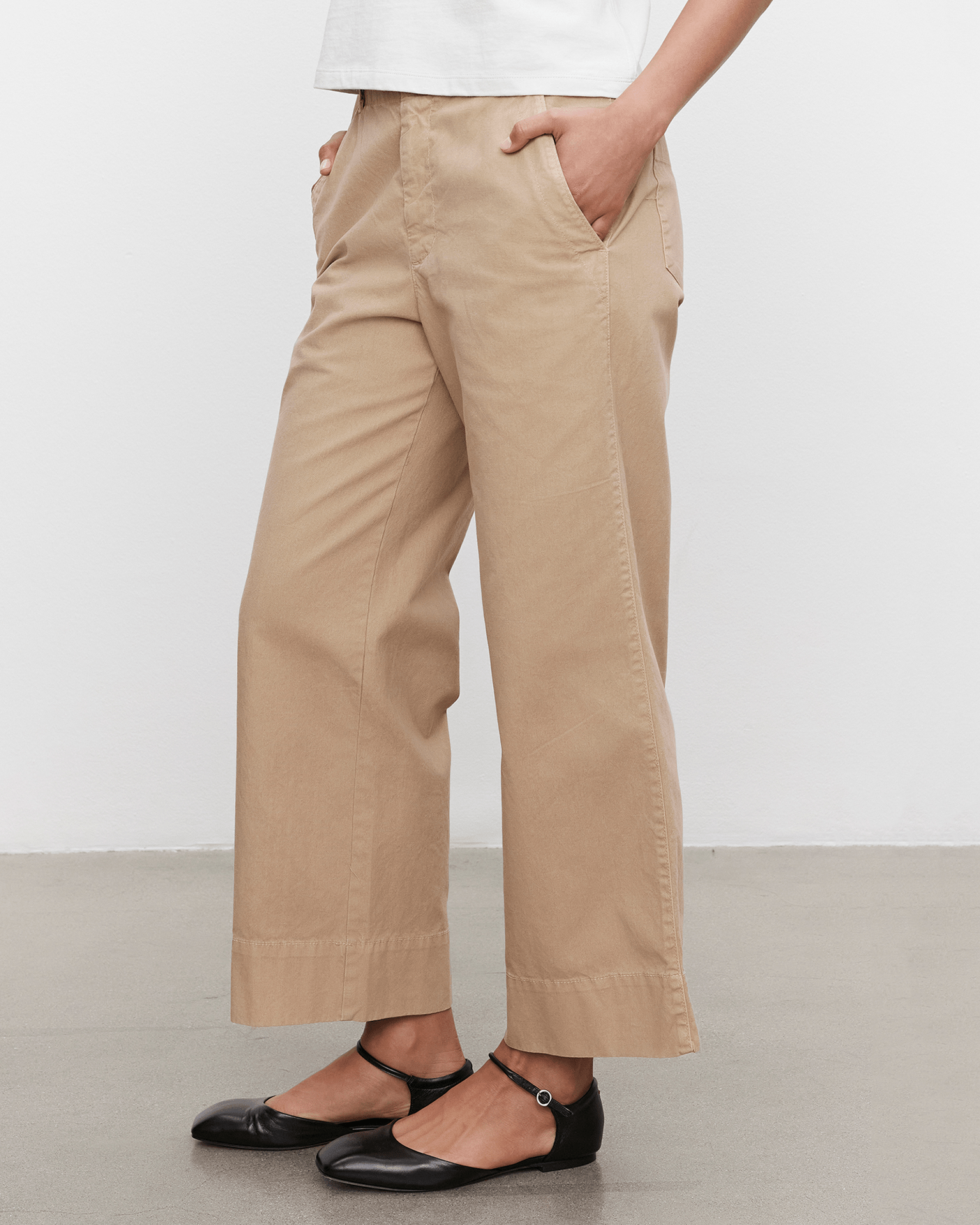 Sabine Pant in Putty