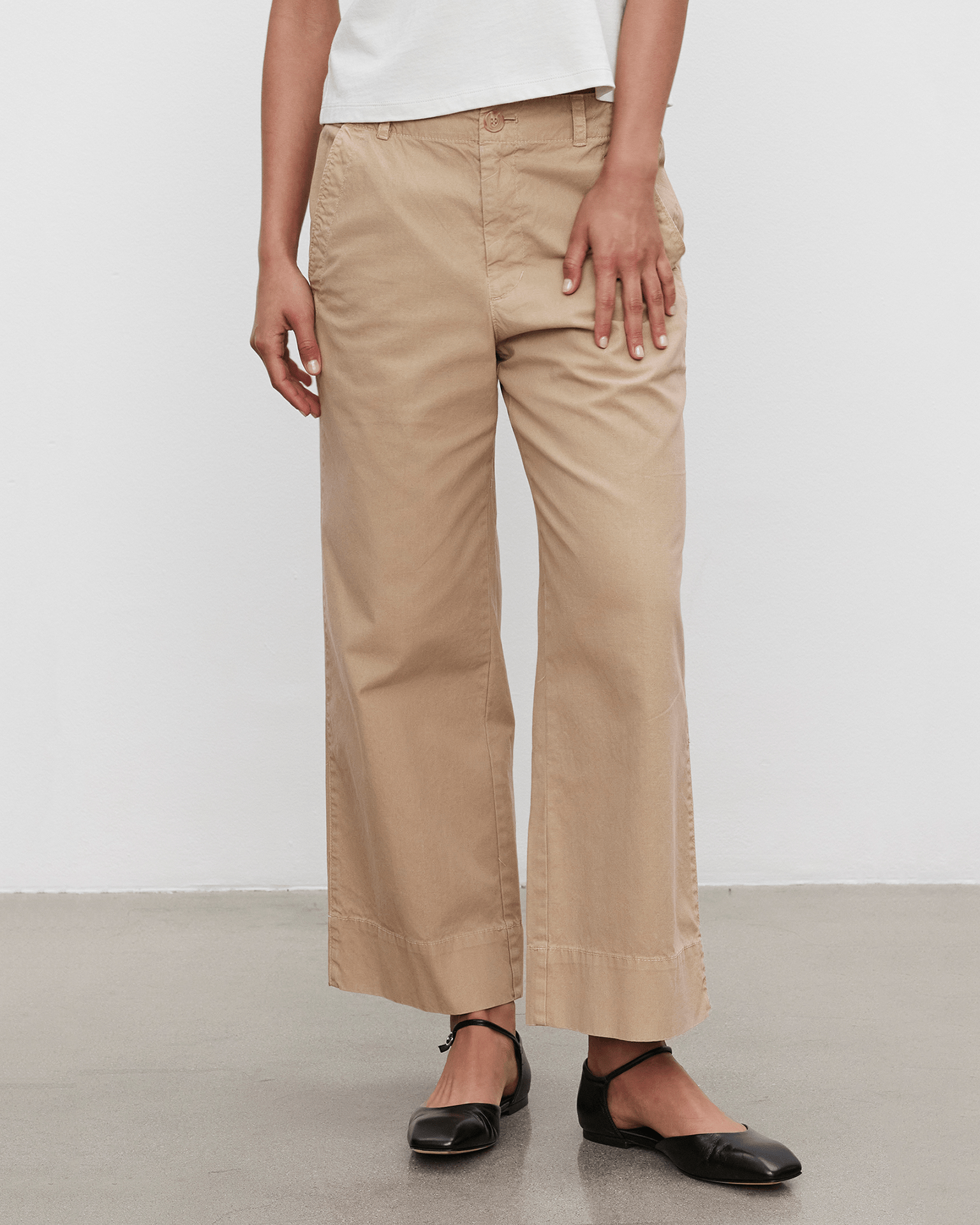 Sabine Pant in Putty
